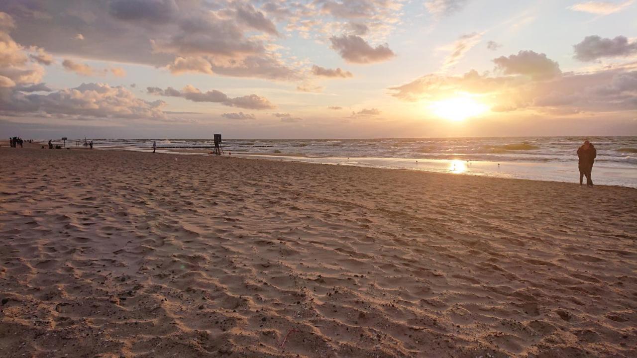 Apartament Sea Tide- Lesne Tarasy Dziwnowek-Sannel Apartments For Rent Kültér fotó